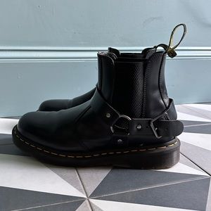 Dr. Martens Wincox Smooth Leather Buckle Boots, Men’s 10 / Women’s 11 worn twice